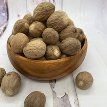 Load image into Gallery viewer, Whole Nutmeg